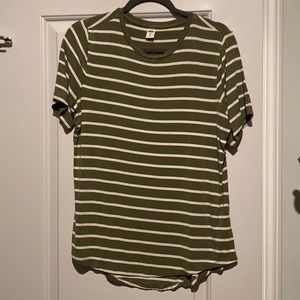 Old Navy Tee - M